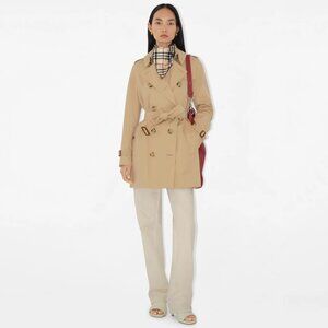 Burberry Kensington Heritage belted trench coat